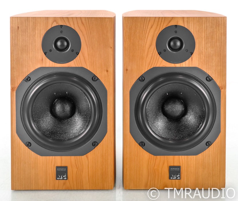 ATC SCM11 v2  Bookshelf Speakers; Cherry Pair