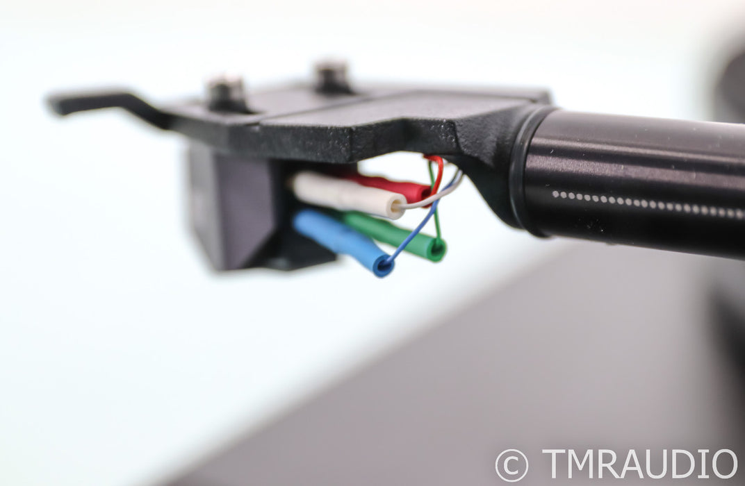 MoFi Ultradeck+M Belt Drive Turntable; MasterTracker Moving Magnet Cartridge
