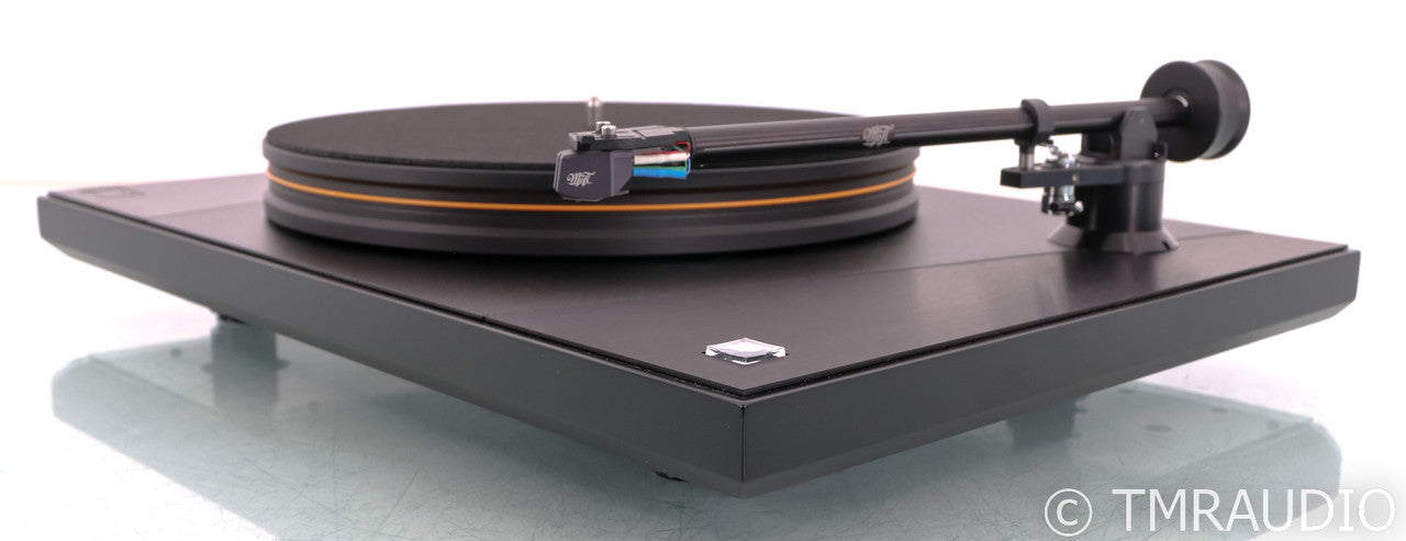 MoFi Ultradeck+M Belt Drive Turntable; MasterTracker Moving Magnet Cartridge