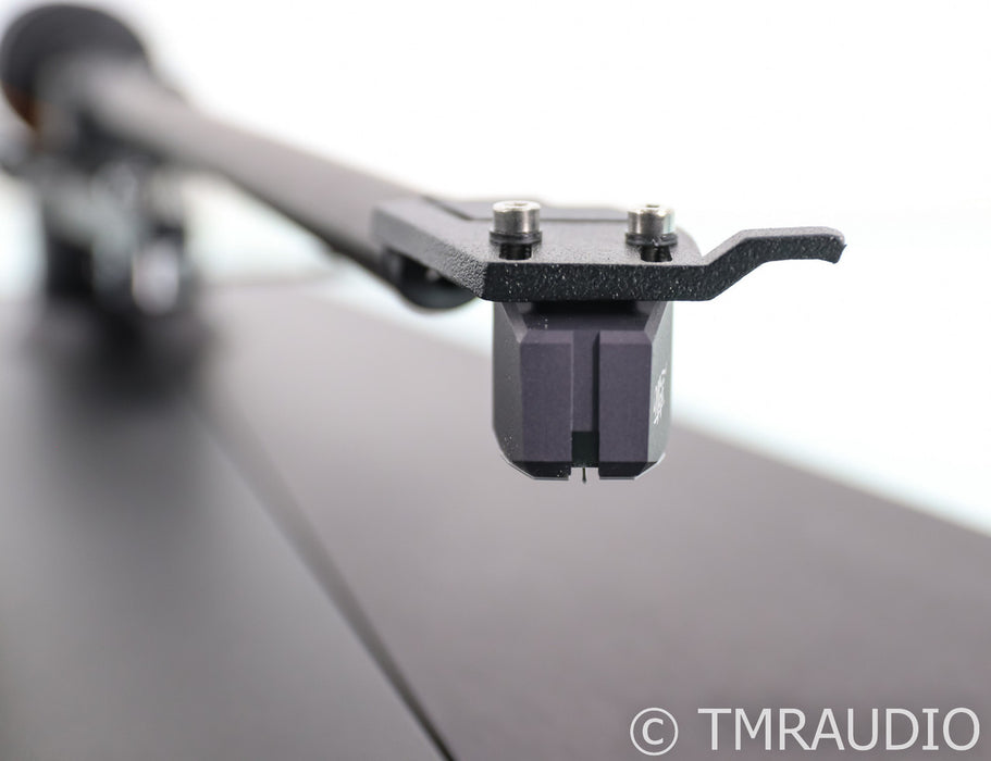 MoFi Ultradeck+M Belt Drive Turntable; MasterTracker Moving Magnet Cartridge