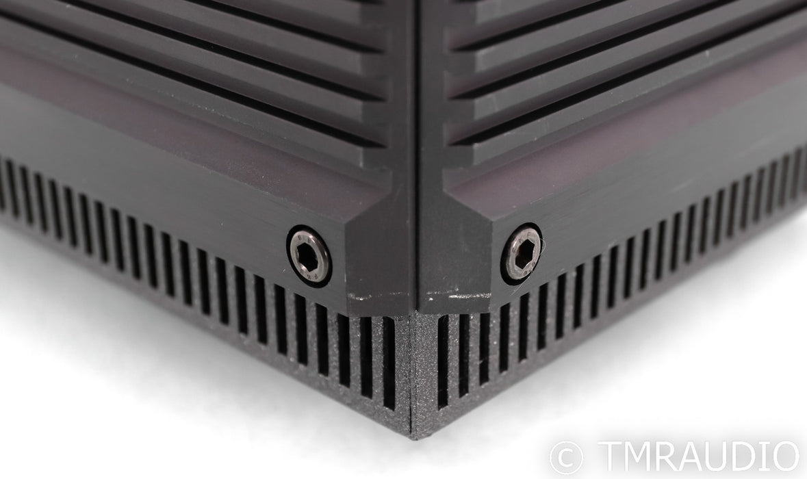IsoTek Evo3 Titan AC Power Line Conditioner; Evo-3; Black; 20A