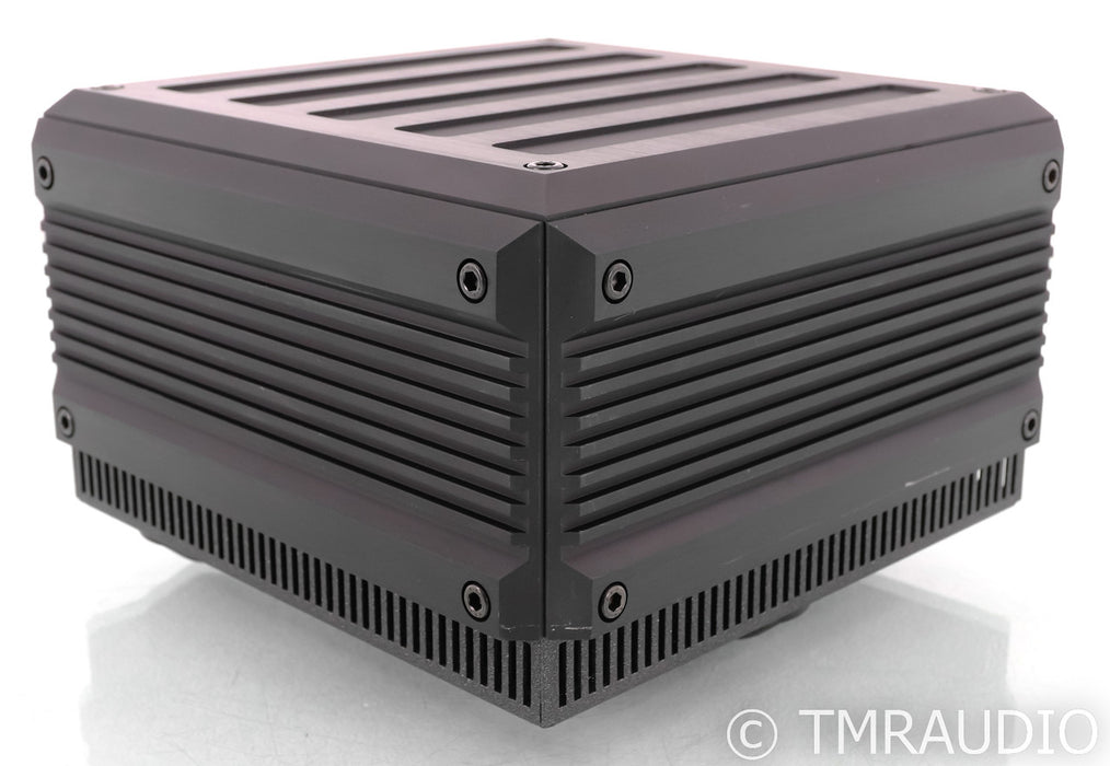 IsoTek Evo3 Titan AC Power Line Conditioner; Evo-3; Black; 20A