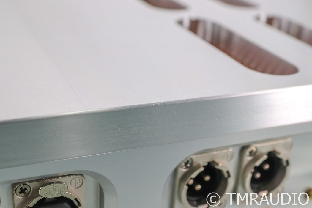 Dan D'Agostino Momentum Stereo Preamplifier; Remote; Silver
