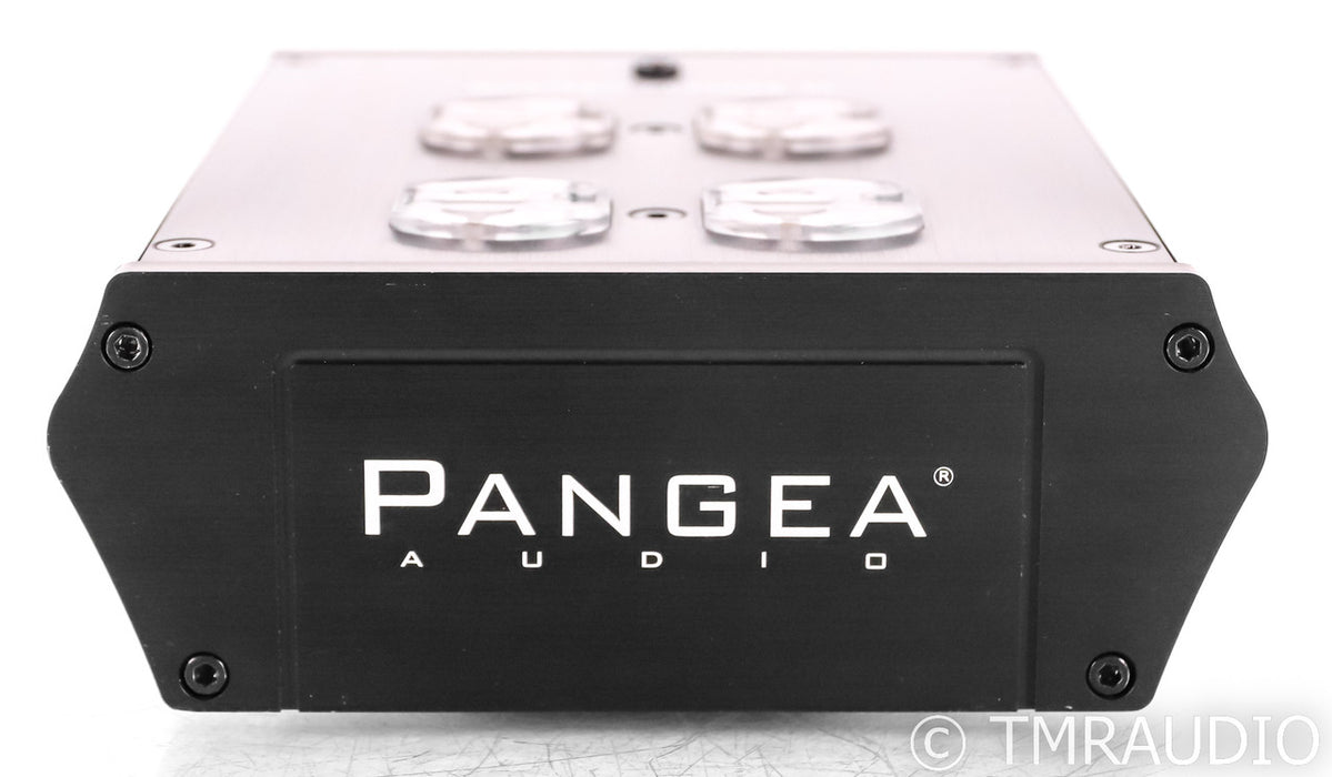 Pangea Quattro Premier XL AC Power Distributor; 20A