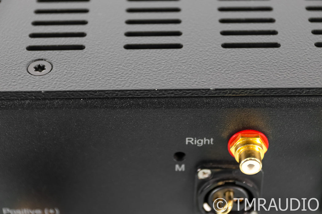 Pass Labs X250.8 Stereo Power Amplifier; X-250.8; Silver