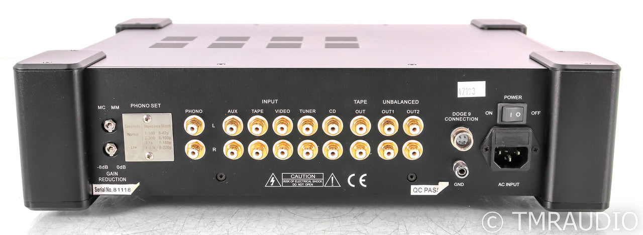 Doge 8 Clarity Stereo Tube Preamplifier; Remote; MM / MC Phono