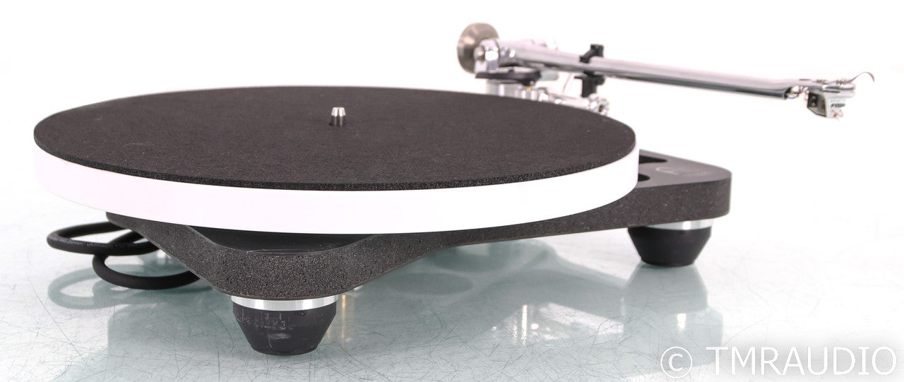 Rega Planar 10 Belt Drive Turntable; Apheta 3 MC Cartridge; P10