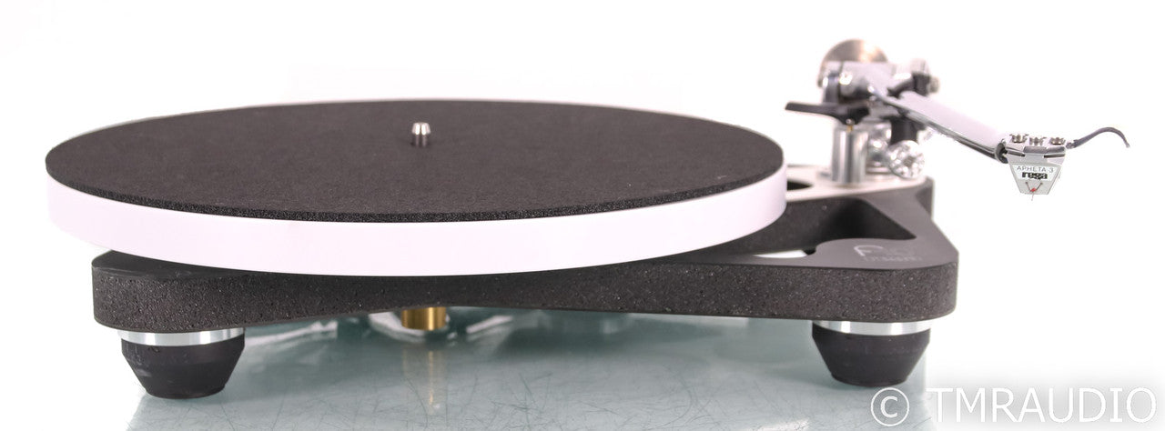 Rega Planar 10 Belt Drive Turntable; Apheta 3 MC Cartridge; P10