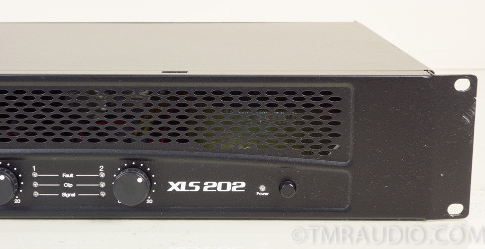Crown XLS 202 Amplifier