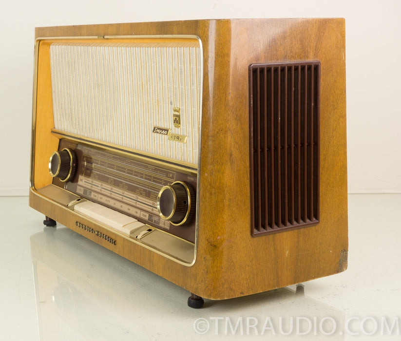 Grundig Model 3192U Vintage Radio AS-IS