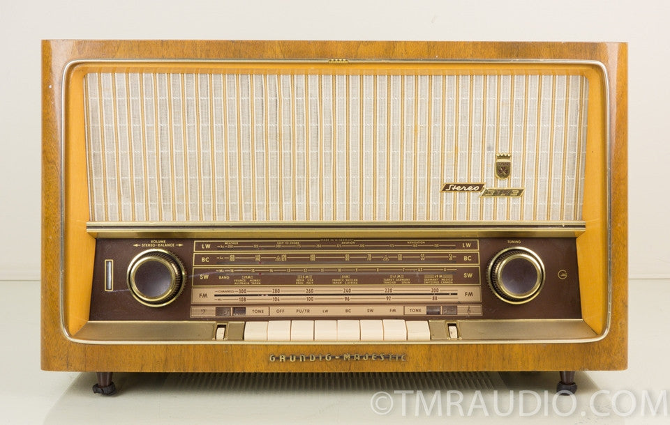 Grundig Model 3192U Vintage Radio AS-IS