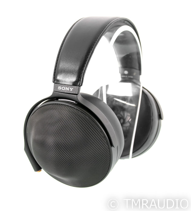Sony MDR-Z1R Closed Back Headphones; MDRZ1R