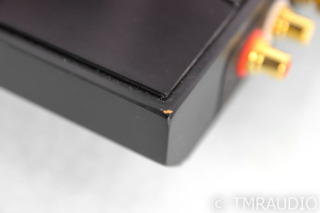 Mofi Ultradeck+M Belt Drive Turntable; MasterTracker MM Phono Cartridge