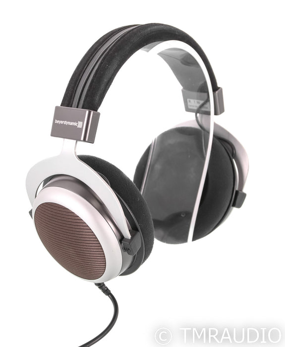 Beyerdynamic T90 Closed Back Headphones