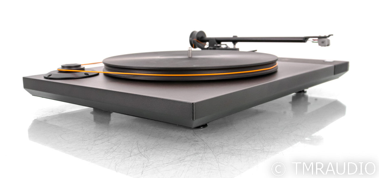 MoFi StudioDeck Belt Drive Turntable; StudioTracker MM Cartridge