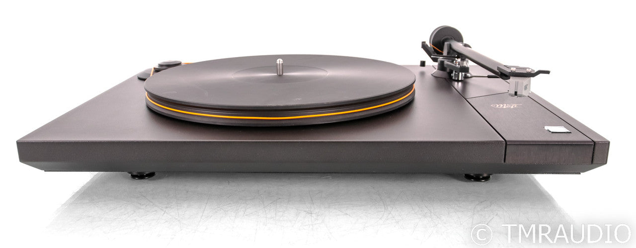 MoFi StudioDeck Belt Drive Turntable; StudioTracker MM Cartridge