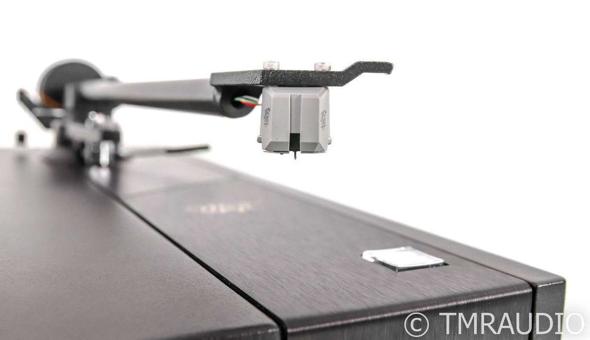 MoFi StudioDeck Belt Drive Turntable; StudioTracker MM Cartridge