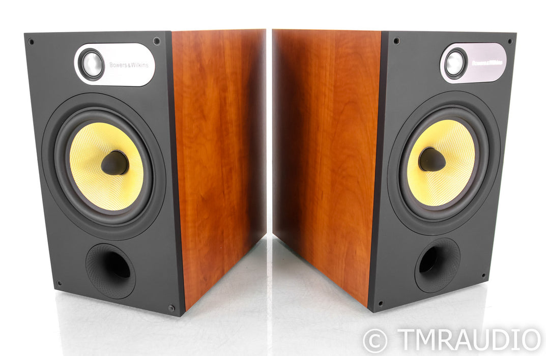 B&W 685 Bookshelf Speakers; Cherry Pair