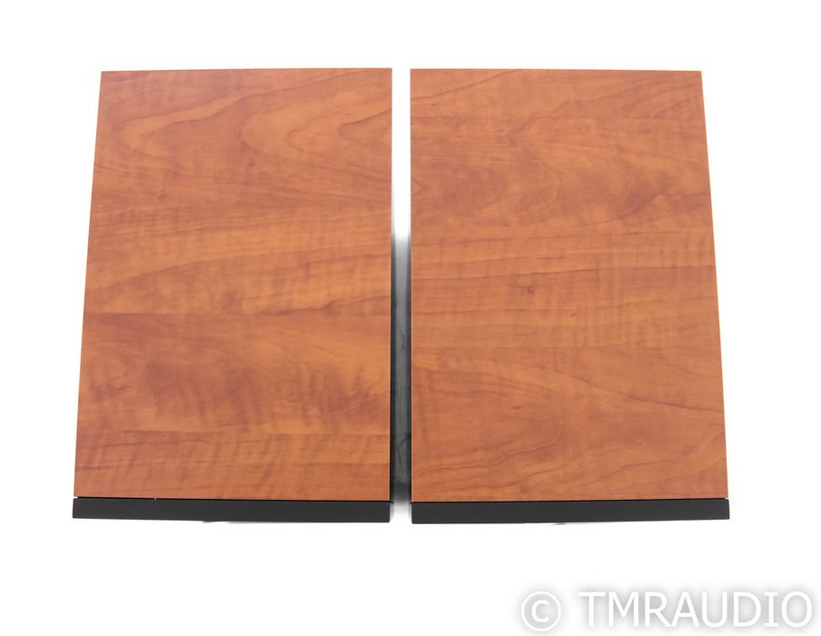 B&W 685 Bookshelf Speakers; Cherry Pair