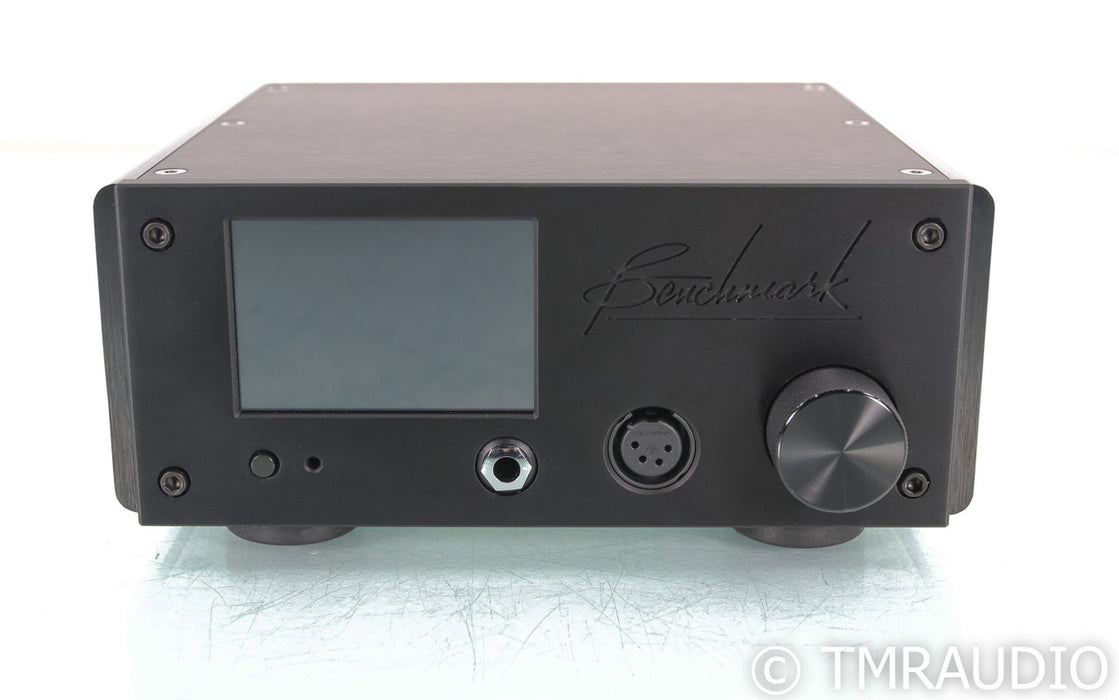 Benchmark LA4 Stereo Preamplifier; Remote; Black
