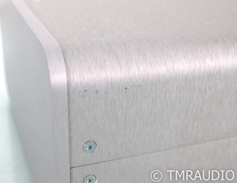 Audience aR6-T4 AC Power Line Conditioner; AR6T4; Silver