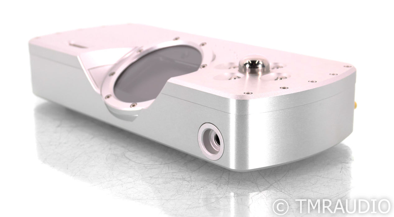 Chord Electronics DAVE DAC / Headphone Amplifier; Remote; Silver