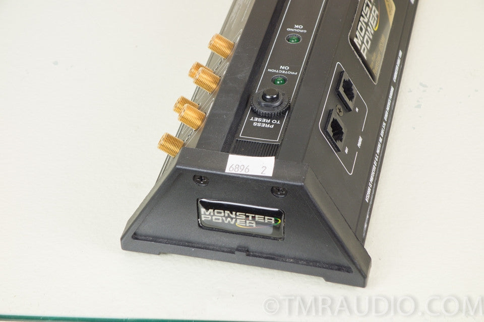 Monster HTS2000 Home Theatre Power Center / Surge Protector