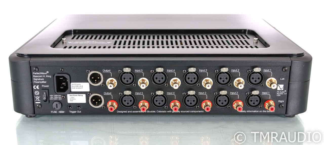 PS Audio BHK Signature Stereo Tube Hybrid Preamplifier; Remote; Black (Used)