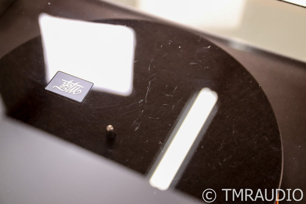 MoFi StudioDeck Belt Drive Turntable; StudioTracker MM Cartridge