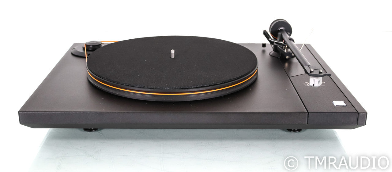 MoFi StudioDeck Belt Drive Turntable; StudioTracker MM Cartridge