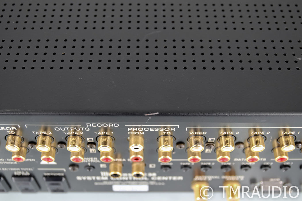 McIntosh C38 Stereo Preamplifier; Remote; MM Phono; C-38