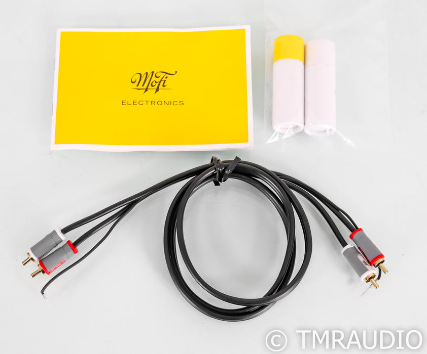 MoFi StudioDeck Belt Drive Turntable; StudioTracker MM Cartridge