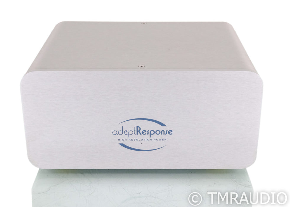 Audience Adept Response aR6 AC Power Line Conditioner; Silver