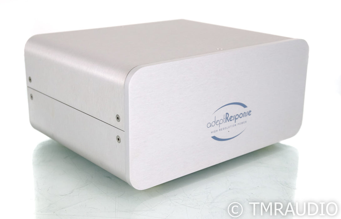 Audience Adept Response aR6 AC Power Line Conditioner; Silver