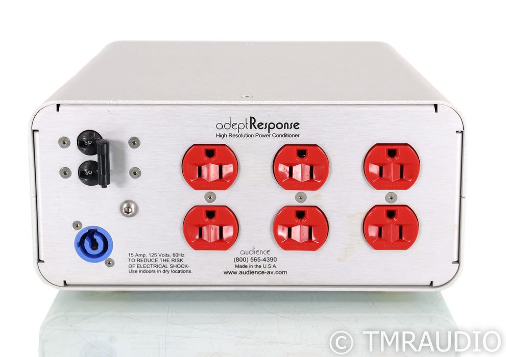 Audience Adept Response aR6 AC Power Line Conditioner; Silver