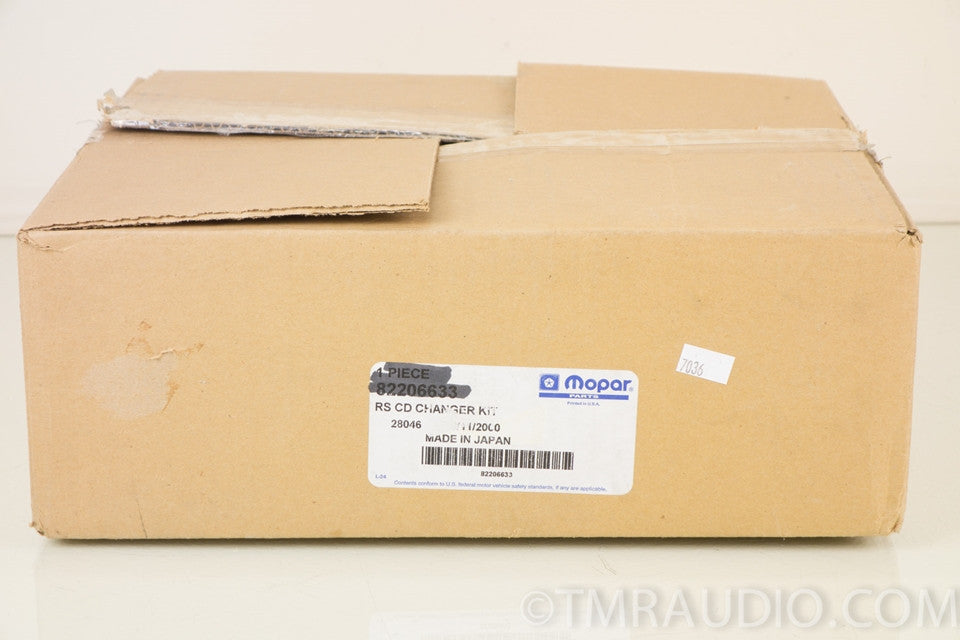Chrysler 4-Disc Remote CD Changer P56038531AD (vans)