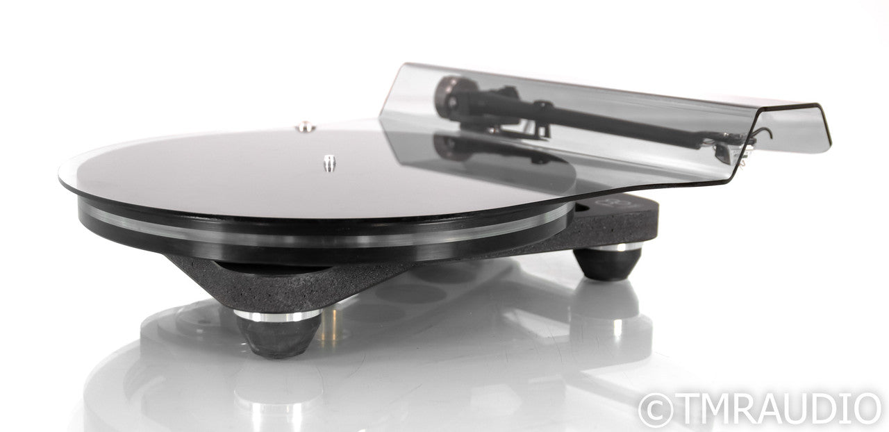 Rega Planar 8 Belt Drive Turntable; RB880 Tonearm; Apheta 3 Cartridge; Neo PSU