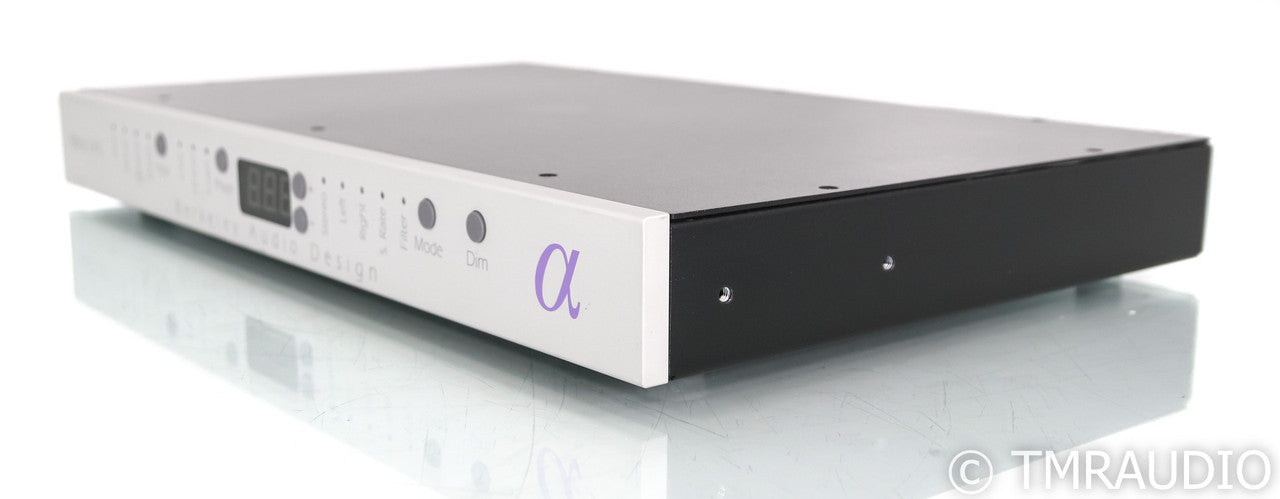 Berkeley Audio Design Alpha DAC D/A Converter; Series 1; Silver; Remote