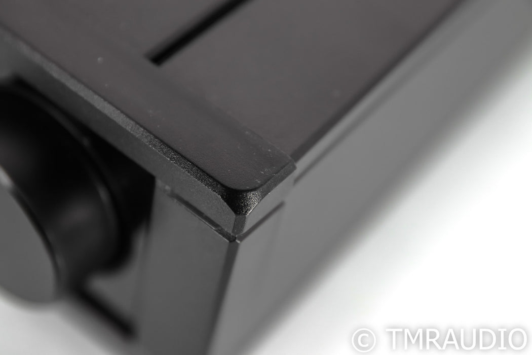 Rega Io Stereo Integrated Amplifier; Remote; MM Phono