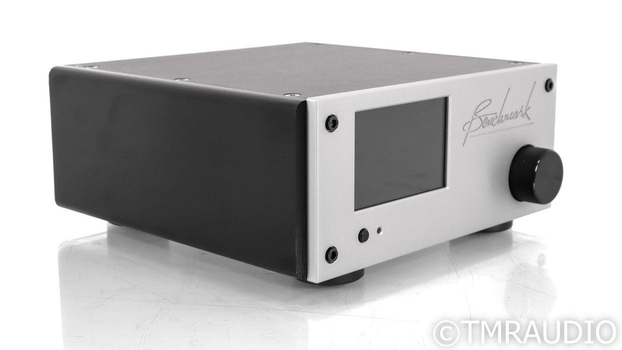 Benchmark LA4 Line Stereo Preamplifier; Black; Remote