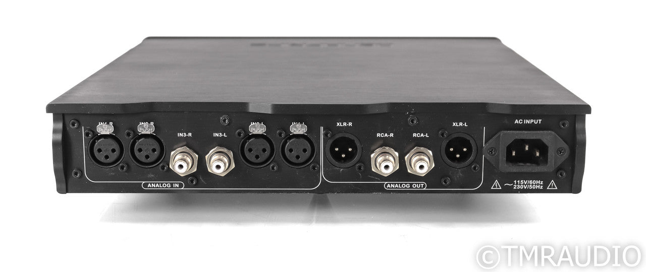 Denafrips Hestia Stereo Preamplifier; Black; Remote