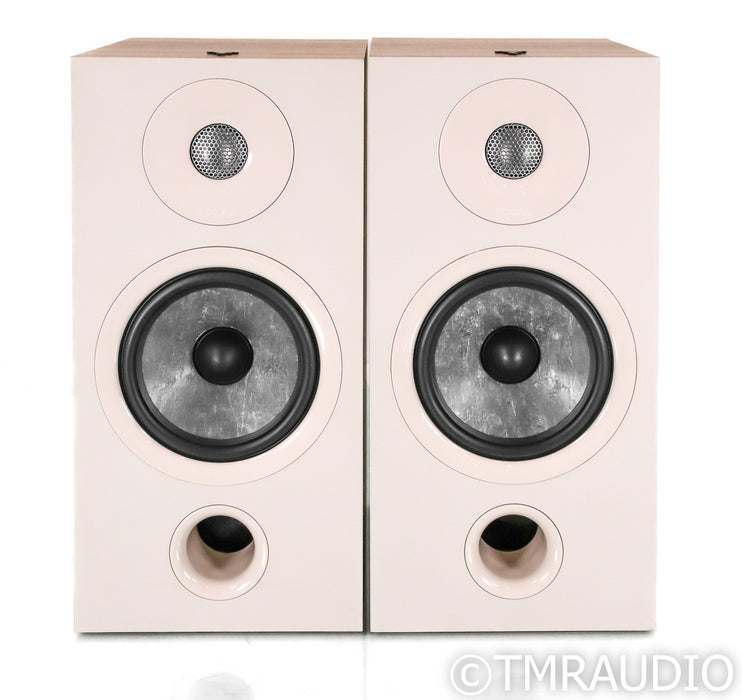 Focal Chora 806 Bookshelf Speakers; Light Wood Pair (Open Box)