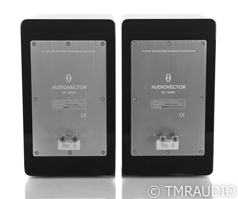 AudioVector QR-1 Bookshelf Speakers; QR1; Black Piano