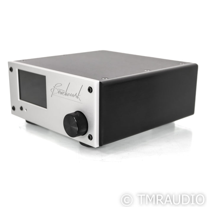 Benchmark LA4 Line Stereo Preamplifier; Black; Remote
