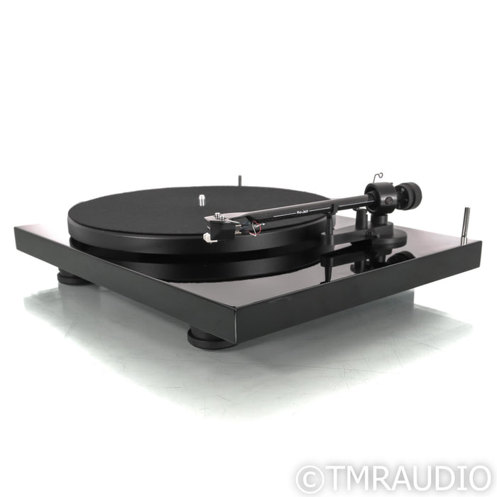 Pro-Ject Debut Carbon EVO Belt-Drive Turntable; Sumiko Rainer MM Cartridge