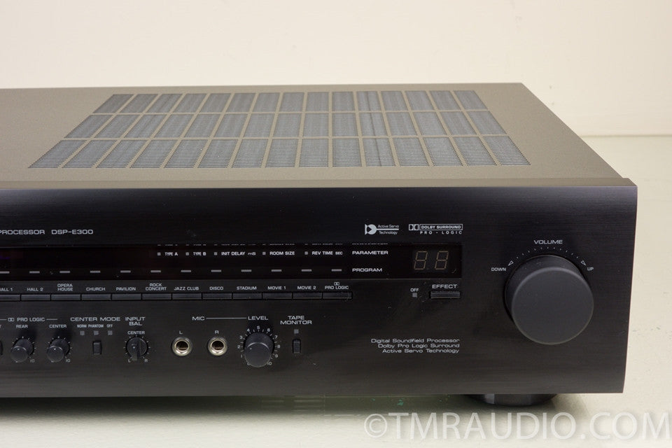 Yamaha DSP-300 Digital Sound Field Processor / Surround Amplifier