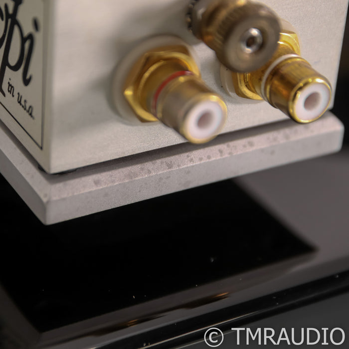 VPI Aries Belt Drive Turntable; Micro Benz Ruby H Cartridge