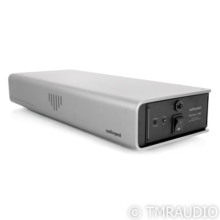 AudioQuest Niagara 1200 AC Power Line Conditioner; NRG-Y3 Power Cable (Open Box)