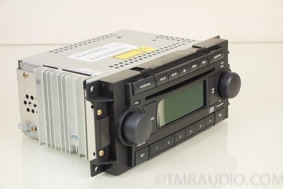 Factory Chrysler AM/FM Radio / CD Player NIB P05064030AL