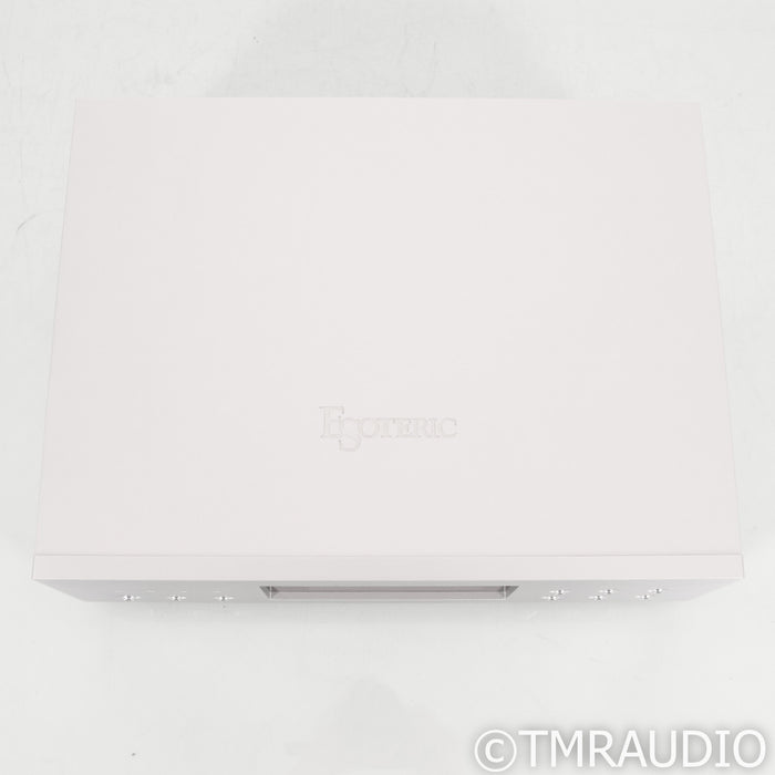 Esoteric SA-60 SACD / CD Multichannel Player; Silver (Unused/Mint)